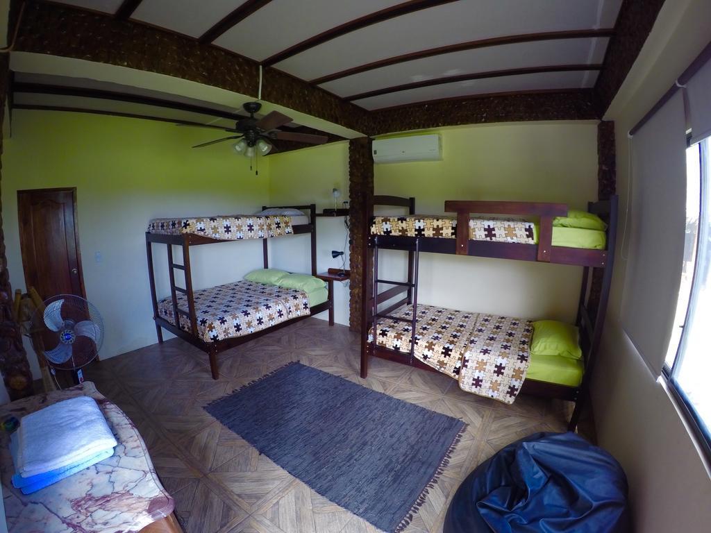Casa Roja Hostel Montañita Buitenkant foto